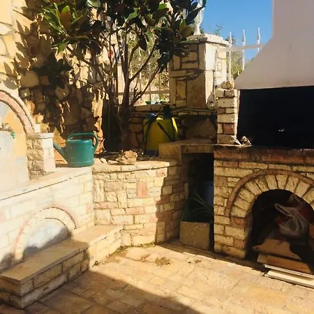 On The Apartmán Sarandë